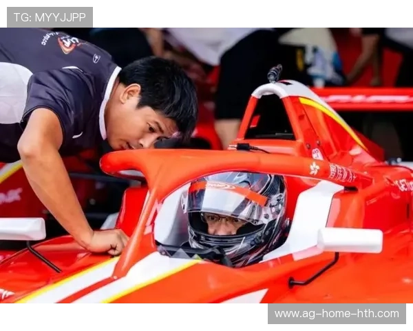 赛车锦标赛团队分析空气动力表现,调整方向清晰