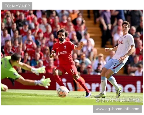 利物浦边路配合连续成功，阿诺德45度斜传精准落点